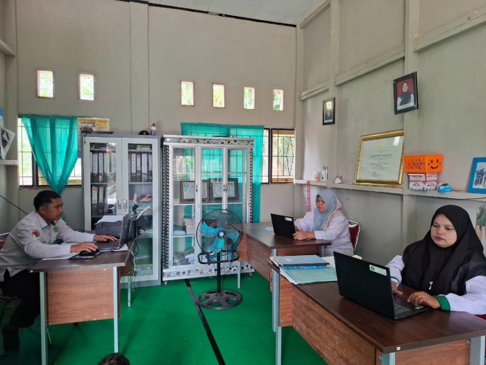 MTsN 3 Bungo Tingkatkan Layanan Administrasi Berbasis Humanis MTsN 3 Bungo Tingkatkan Layanan Administrasi Berbasis Humanis