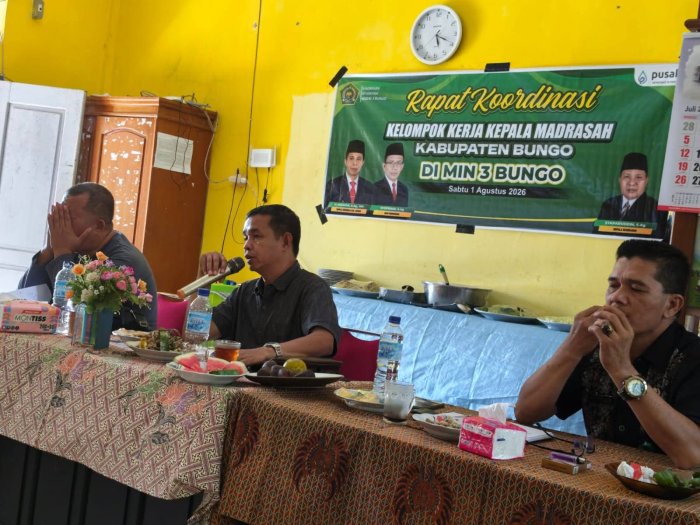 Kepala MTsN 3 Bungo Hadiri Rapat Kelompok Kerja Kepala Madrasah (K3M) Se-Kab. Bungo