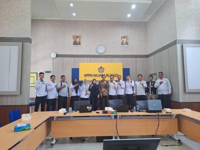 Pegawai MTsN 3 Bungo mengikuti Pendampingan Penyusunan dan Penyampaian Laporan Keuangan UAKPA Semester I Tahun 2026. Pegawai MTsN 3 Bungo mengikuti Pendampingan Penyusunan dan Penyampaian Laporan Keuangan UAKPA Semester I Tahun 2026.